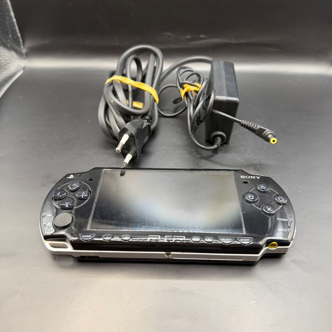 Sony Console: Sony PSP Schwarz – Usato da Düdingen venduto da Nerdworld
