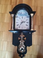 Uhr, Pendeluhr, mit Musik