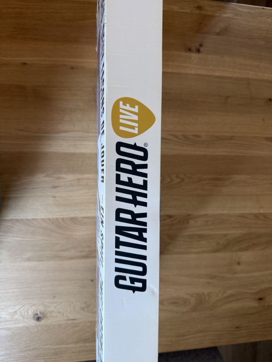 Giochi: Guitar Hero Live PS4 Spiel mit Controller neu – Nuovo e nell'imballaggio originale da Hauptwil venduto da Tifosi92 2