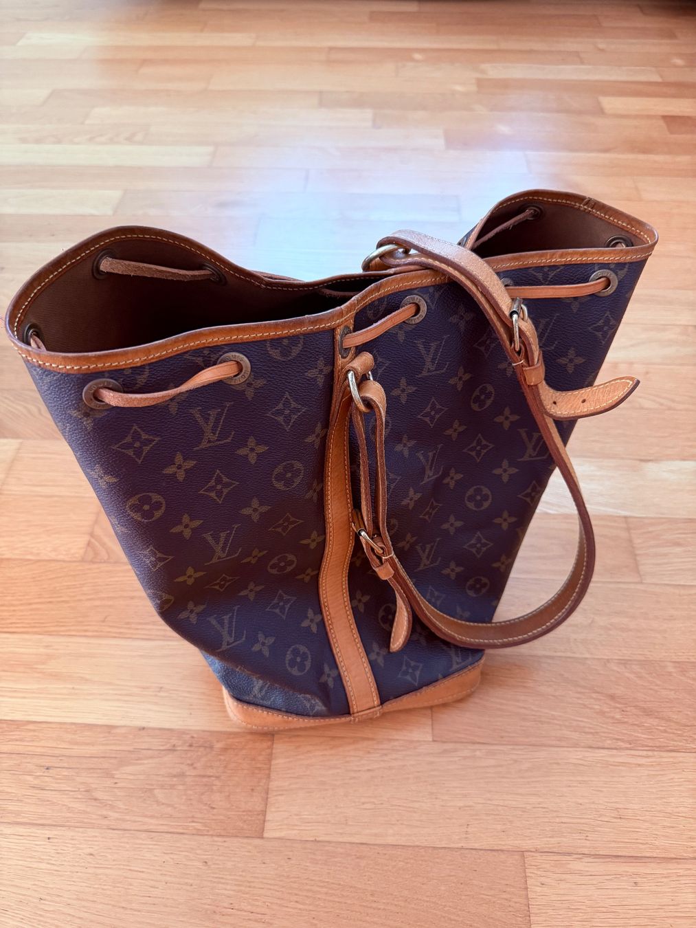 Louis Vuitton Taschen: Louis Vuitton Noe – Gebraucht aus Zwingen von Nira23 3