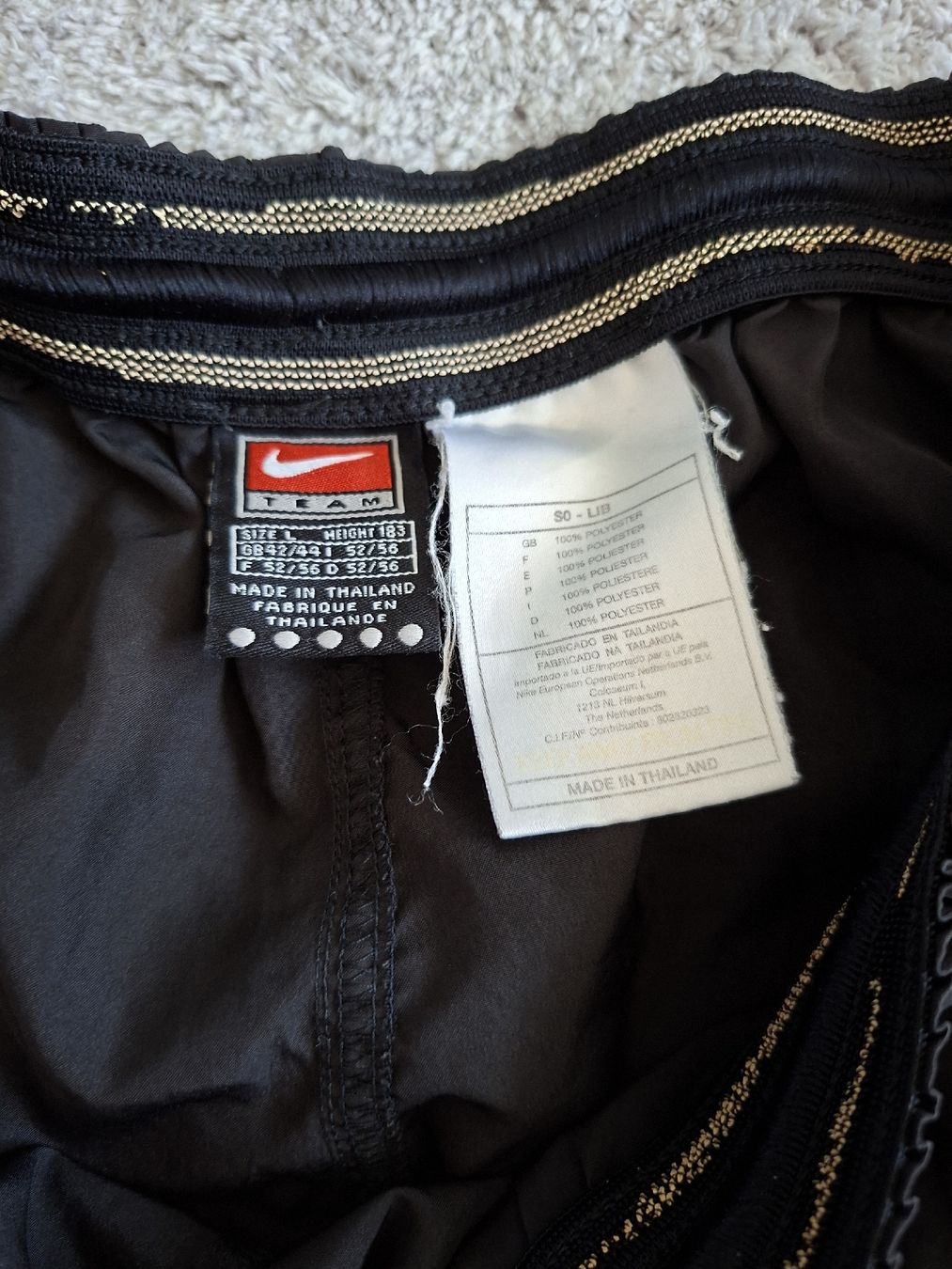 Nike Pantalons: Shorts Nike Inter vintage taille L 2000/2001 – D'occasion à Renens VD par ser_j2fn 4