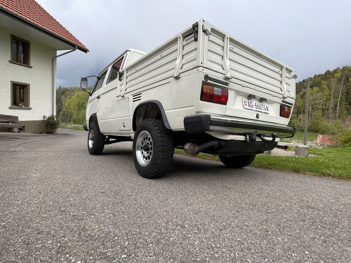 VW Autos: VW T3 Doka Syncro / ab Mfk 7.6.23 – Gebraucht aus Schmiedrued von  4