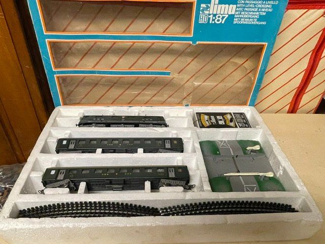 Lima Modellini di ferrovie: Startpackung der SBB Lima  Spur H0 – Usato da Rudolfstetten venduto da Rrst1968