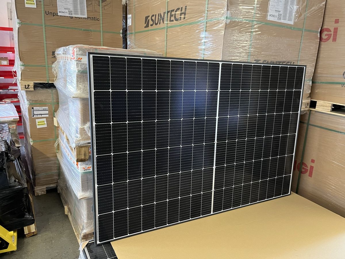 Onduleurs: Solar Balkonkraftwerk 600W.- 840Wp. Steckerfertig. – Neuf avec emballage d'origine à Gerlafingen par Brnmbl 2