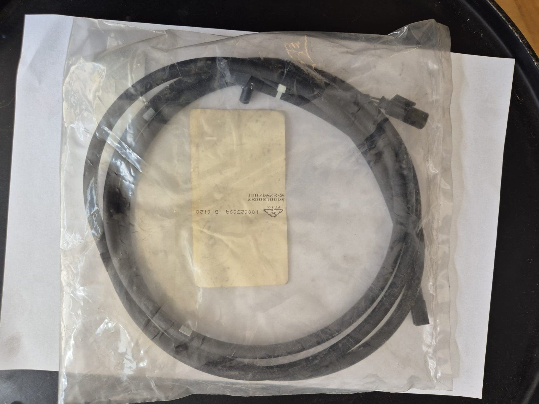 Mercedes-Benz Alle Autoersatzteile: Original Mercedes Scheibenwaschschlauch – Neu und originalverpackt aus Fällanden von SwissClassicCar 2