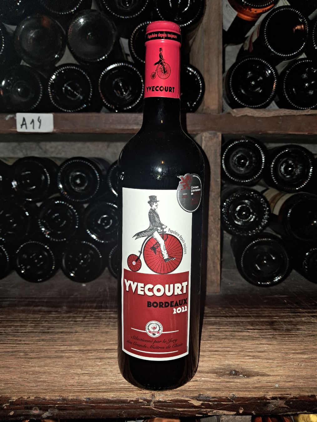 Vino: Yvecourt bordeaux 2022 – Nuovo e nell'imballaggio originale da Le locle venduto da juliensaran