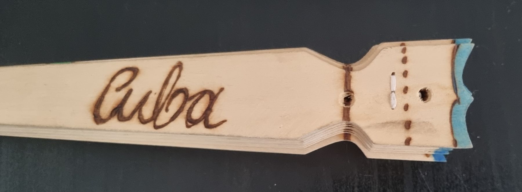 Tutte le decorazioni: Fächer Handfächer Holz aus Cuba/Kuba – Nuovo e nell'imballaggio originale da Affoltern am Albis venduto da thingsANDthings 3