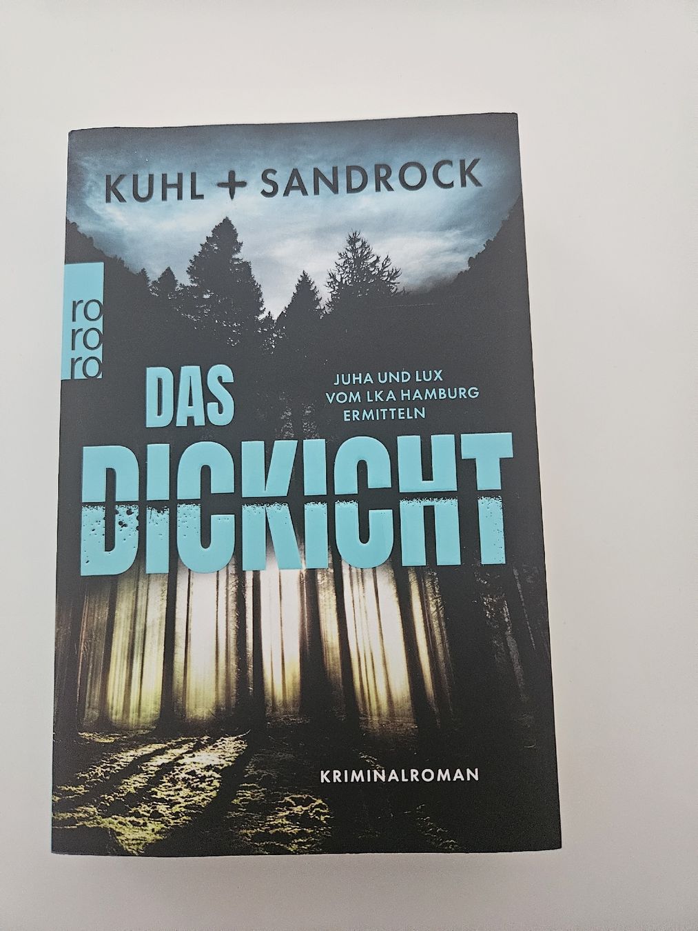 Bücher: Das Dickicht (Taschenbuch) – Gebraucht aus Ostermundigen von Msmash