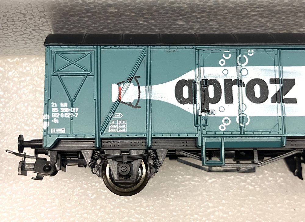 Roco Modelleisenbahnen: Roco 46842-Liliput H0= 3x Güterwagen SBB aproz MIGROS – Gebraucht aus Thun von retoolinoo 2