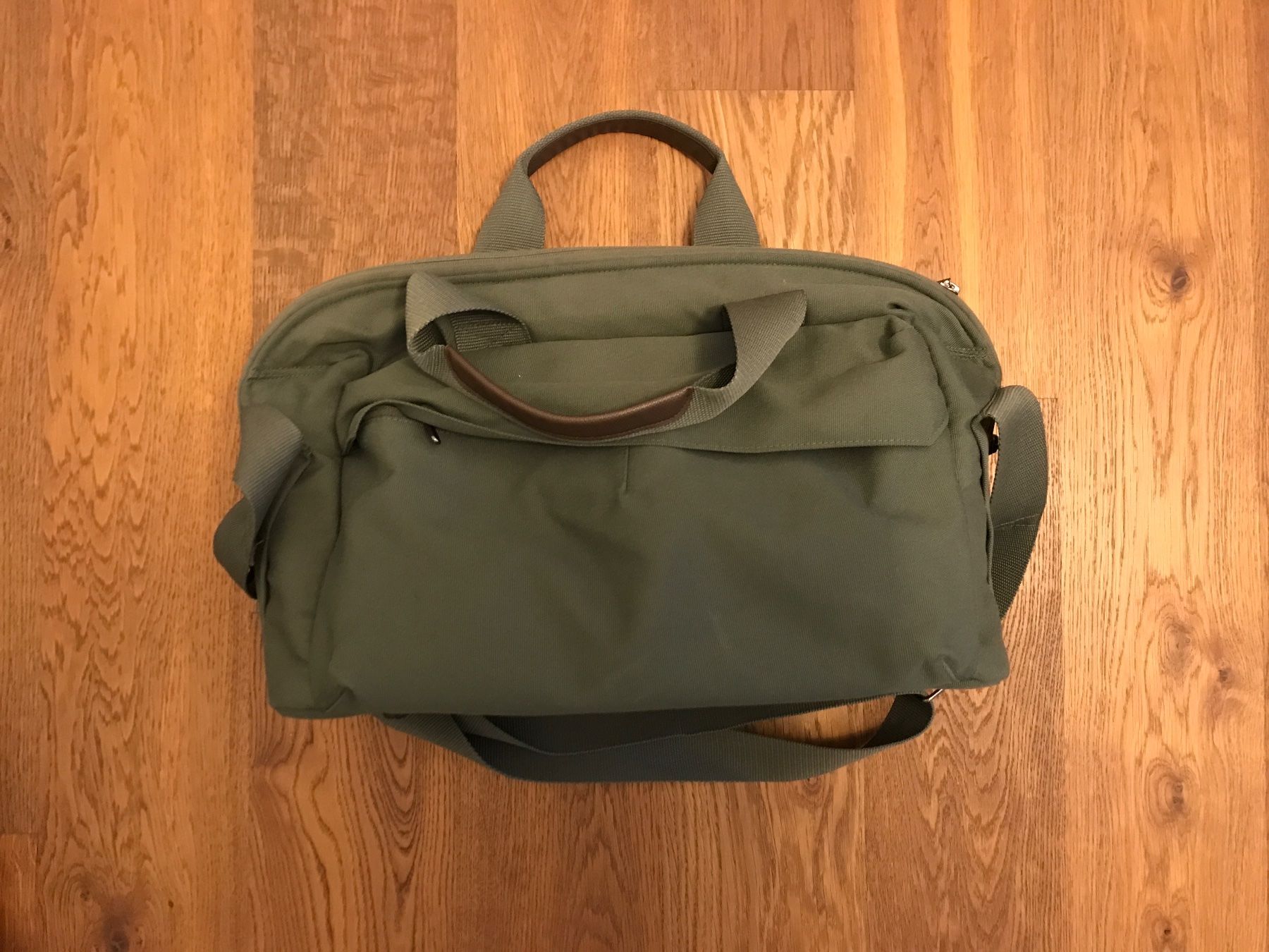 Joolz Carrozzine: Kinderwagen Joolz day+ khaki – Usato da Wollerau venduto da Oriole83 8