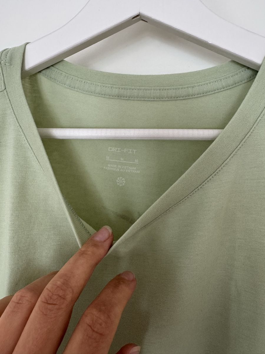 Nike Tops: Damen Tanktop Nike Dri-Fit – Neuf (Voir description) à St. Gallen par BiancaL11 2