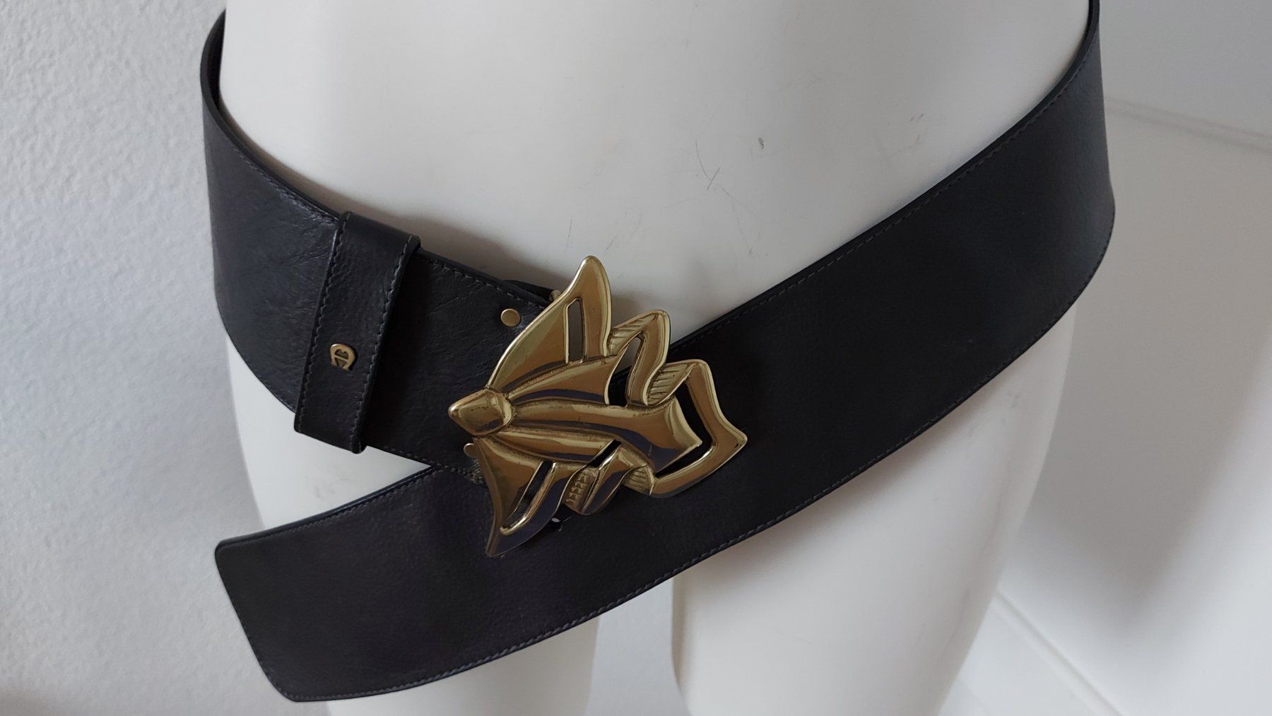 Aigner Gürtel: Aigner Damen Leder Gürtel Gr 90/36 – Gebraucht aus langenthal von rundholz7