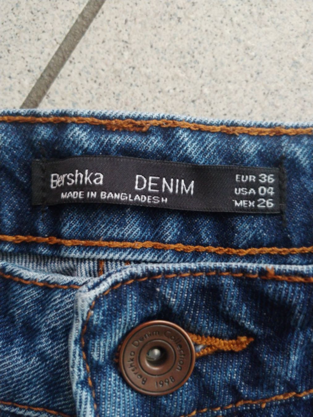 Bershka Jeans: Jeans Damen Gr.36 – Usato da Bäriswil BE venduto da Rezz 2