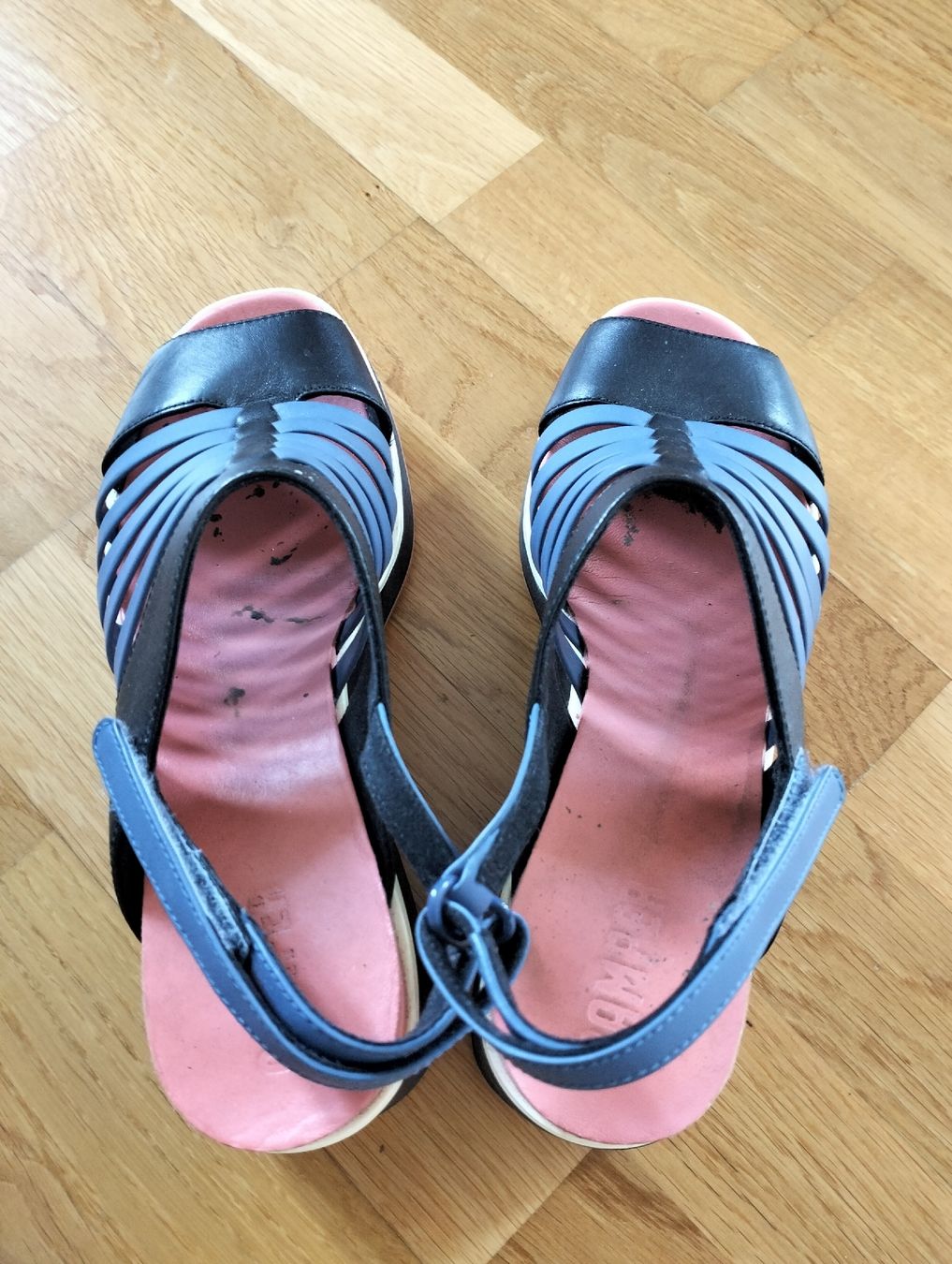 Camper Scarpe da donna: Wenig getragene Camper Sandalen – Usato da Dietikon venduto da CarlaWaag 3