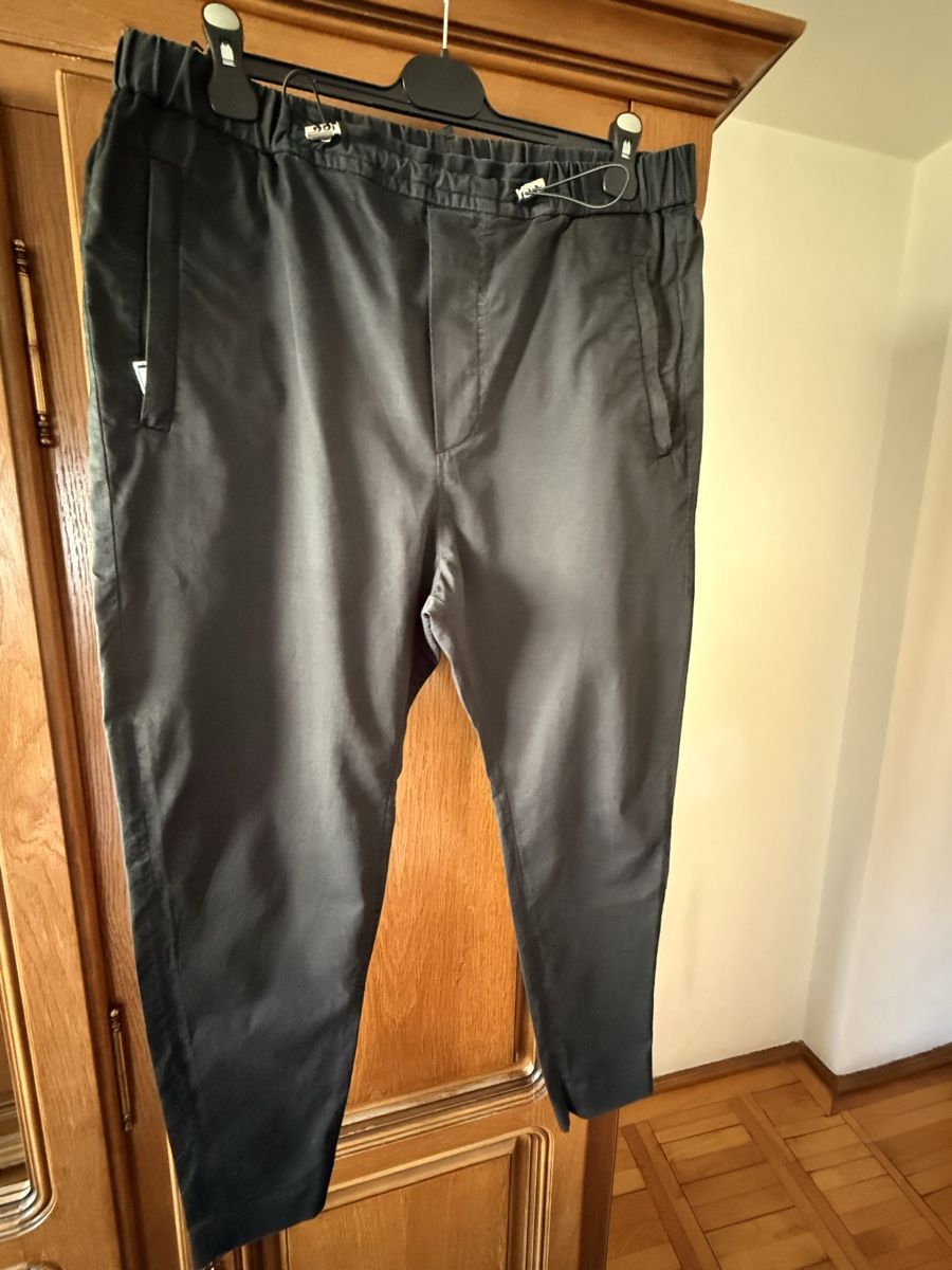 Dsquared2 Pantaloni: Dsquared pully jogger pant – Usato da Bern venduto da ana_nv7p