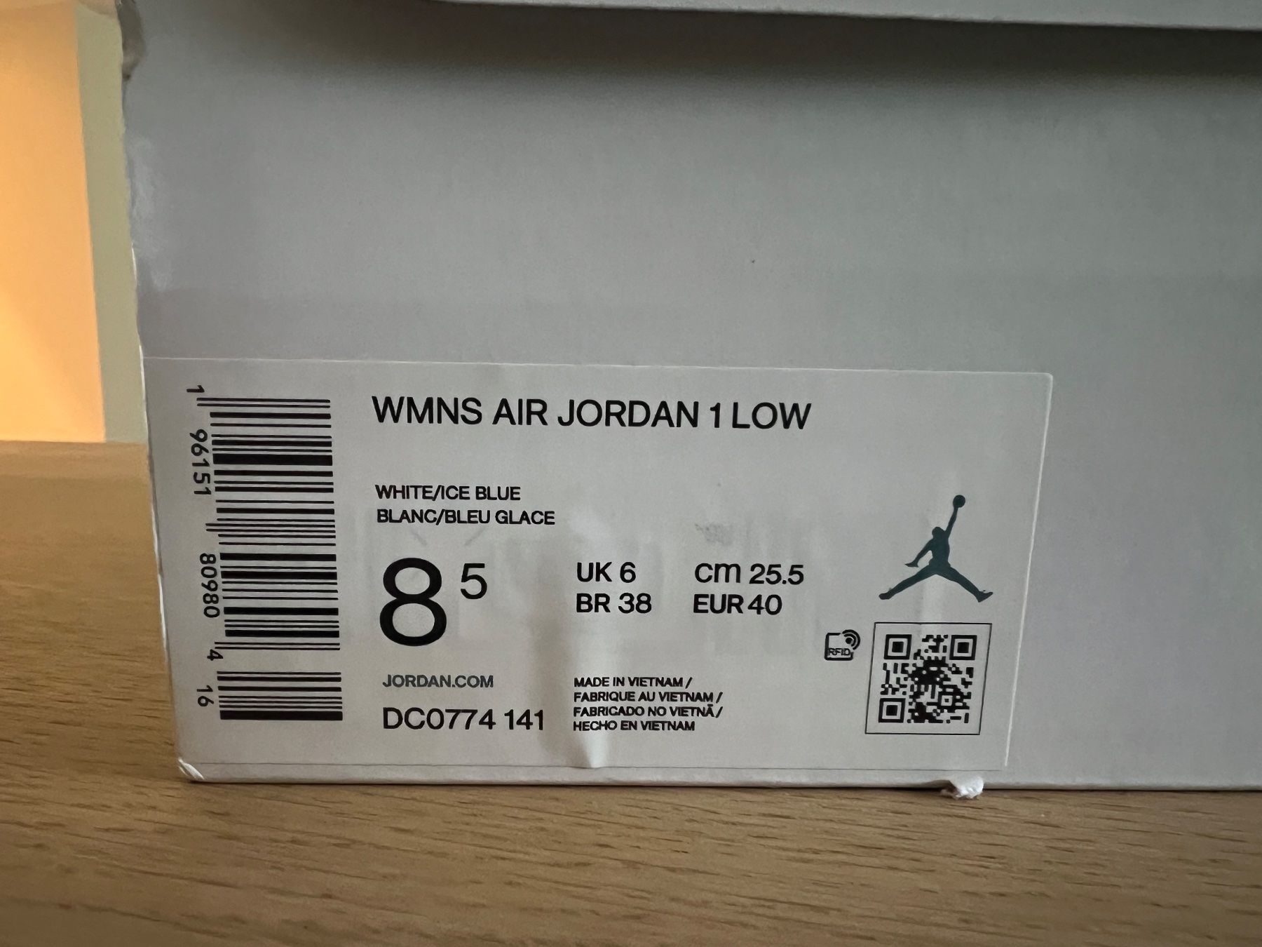 Jordan Scarpe da donna: AIR JORDAN 1 UNIVERSITY BLUE – Nuovo e nell'imballaggio originale da Chêne-Bougeries venduto da JMAD 2