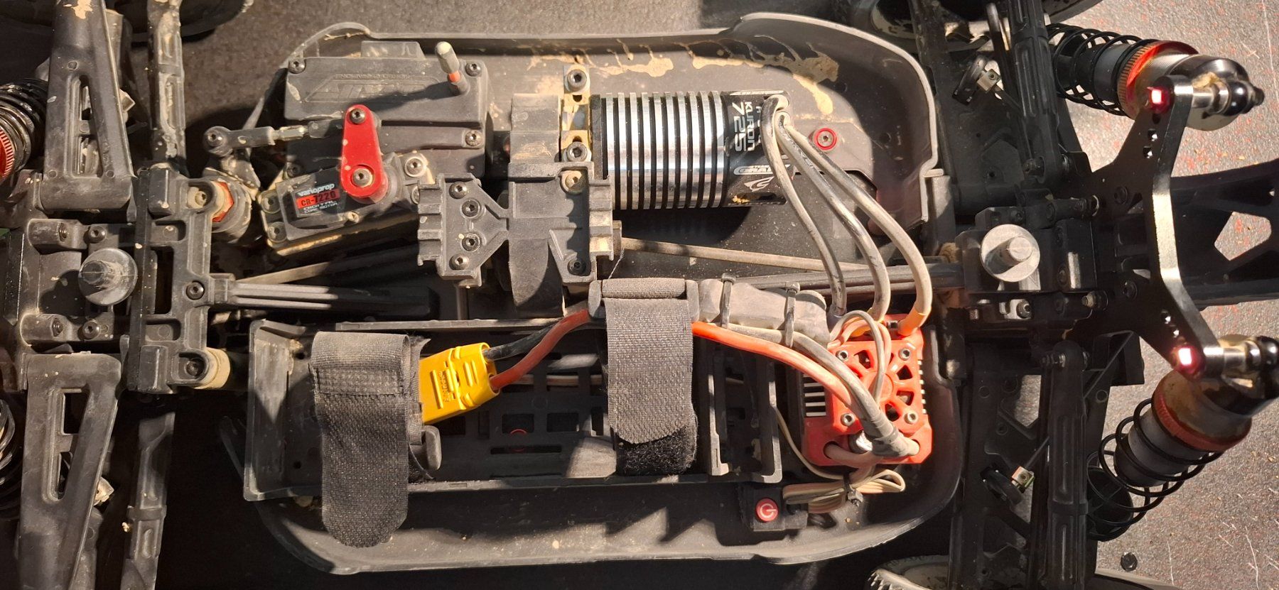 Modellismo RC: RADIX 4 XP - 1/8 Buggy Brushless – Usato da Fehraltorf venduto da Hubi760 2