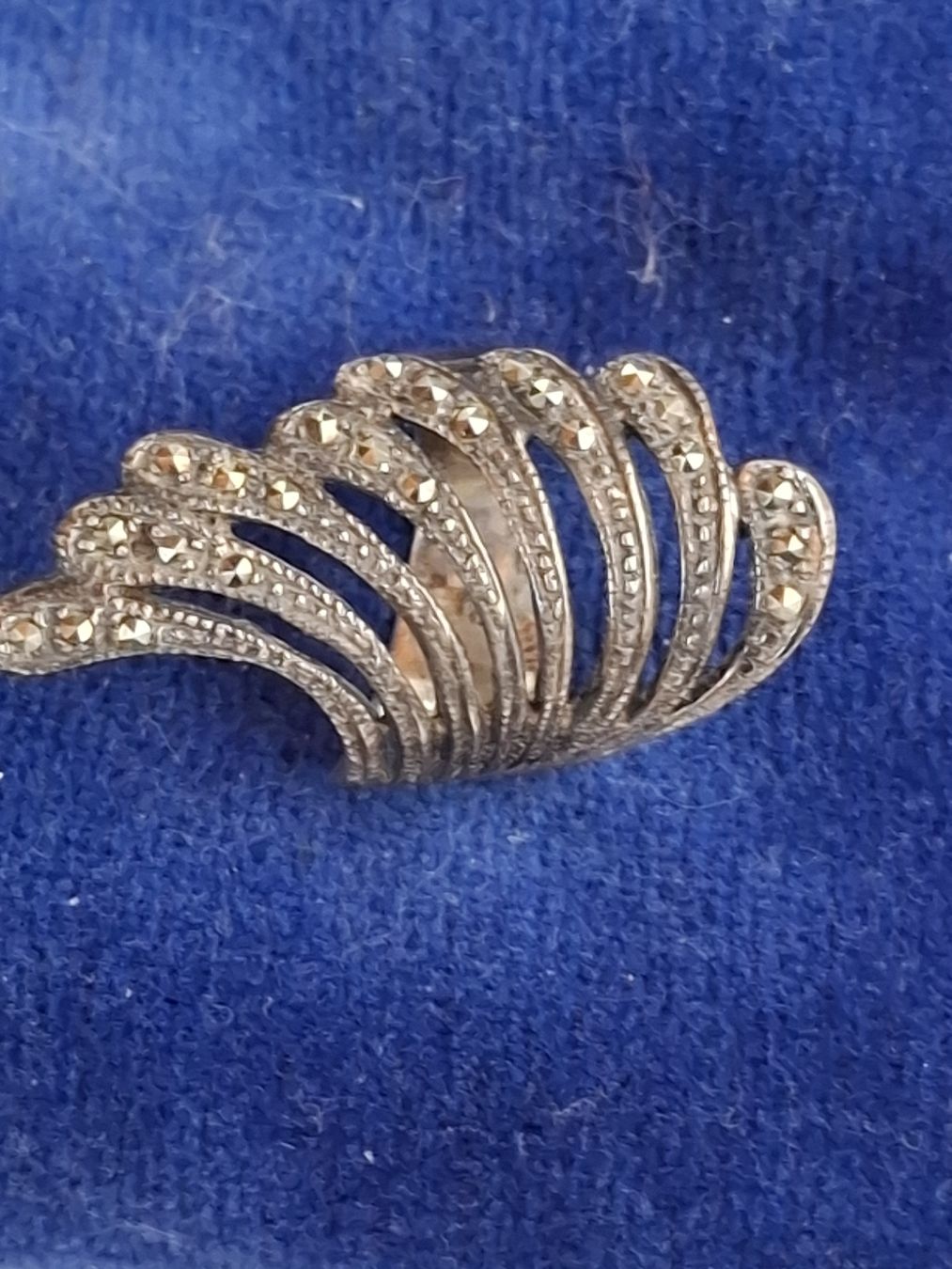 Anelli: Silber Ring 925  Silber mit "Steinchen" 8.0 gr – Usato da Riniken venduto da bro_slk8
