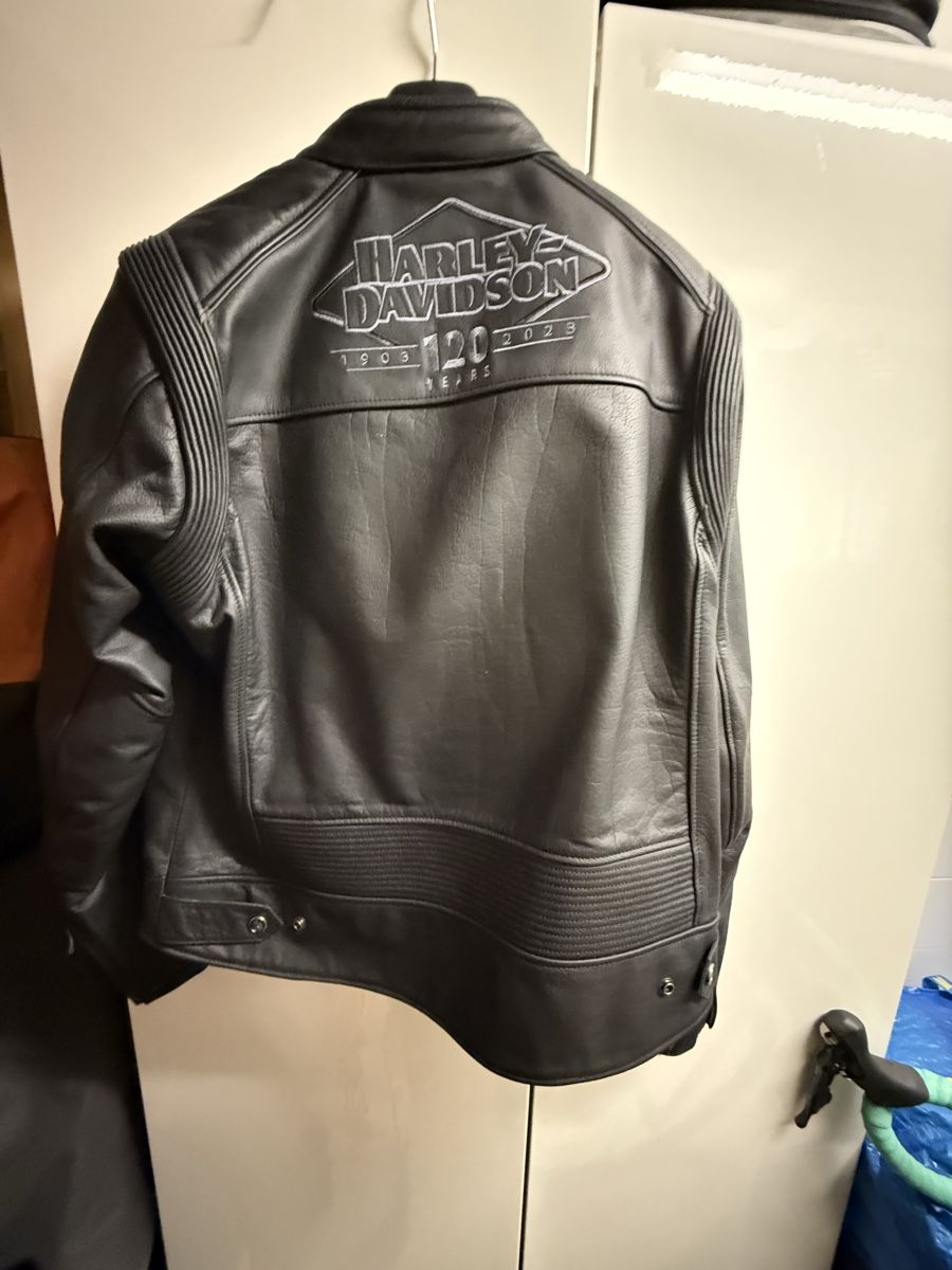 Harley-Davidson Jacken: Harley Davidson Lederjacke – Neu (gemäss Beschreibung) aus Emmenbrücke von Boesch500 2
