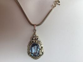Antiker Anhänger mit Kette beides Silber