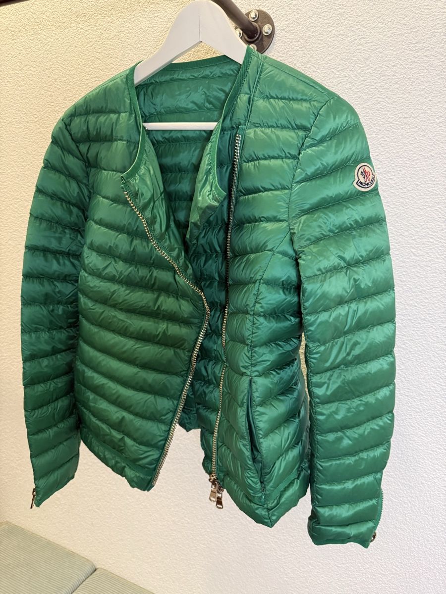 Moncler Giacche: Moncler Daunenjacke / Steppjacke – Usato da St. Gallen venduto da DebbyDeb 1