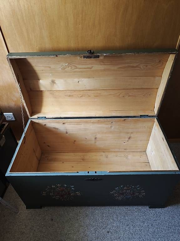 Cassapanche: Holztruhe / Holzkiste – Usato da Chur venduto da cap_cj27 1