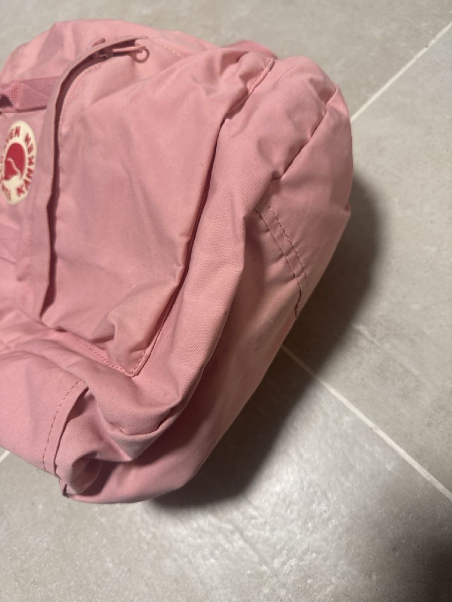 Fjällräven Zaini: Fjällräven Rucksack pink – Usato da Wimmis venduto da sabrina0111114 1