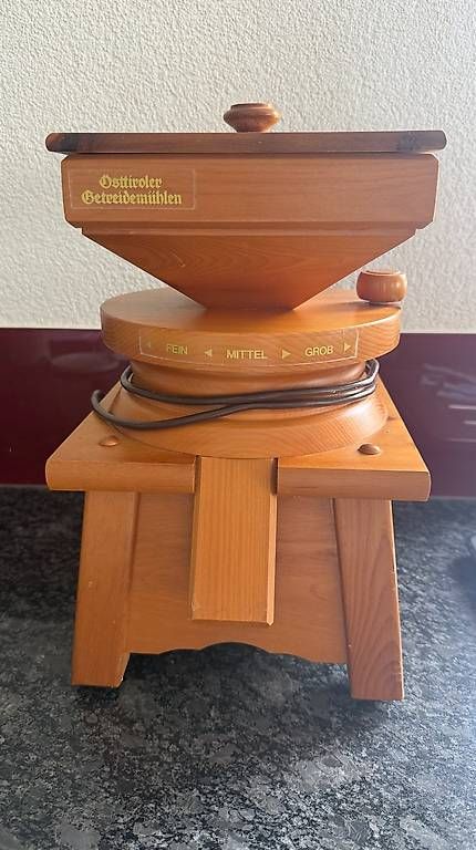 Appareils de cuisine: Osttiroler Getreidemühle  – D'occasion à Bubikon par hei_yrl8