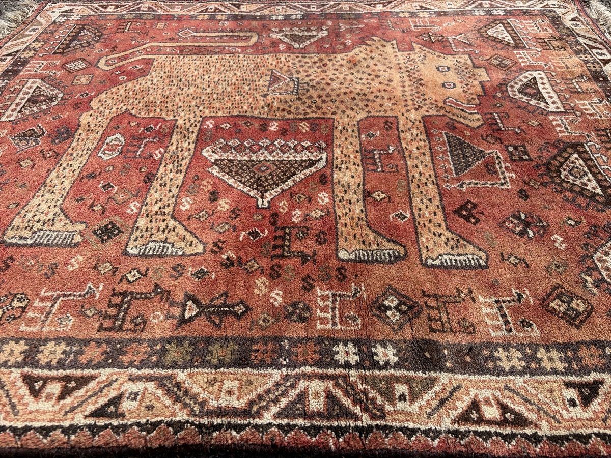 Tappeti: İran Quesghai  Löwen Teppich  – Usato da Wängi venduto da Tesimo 1