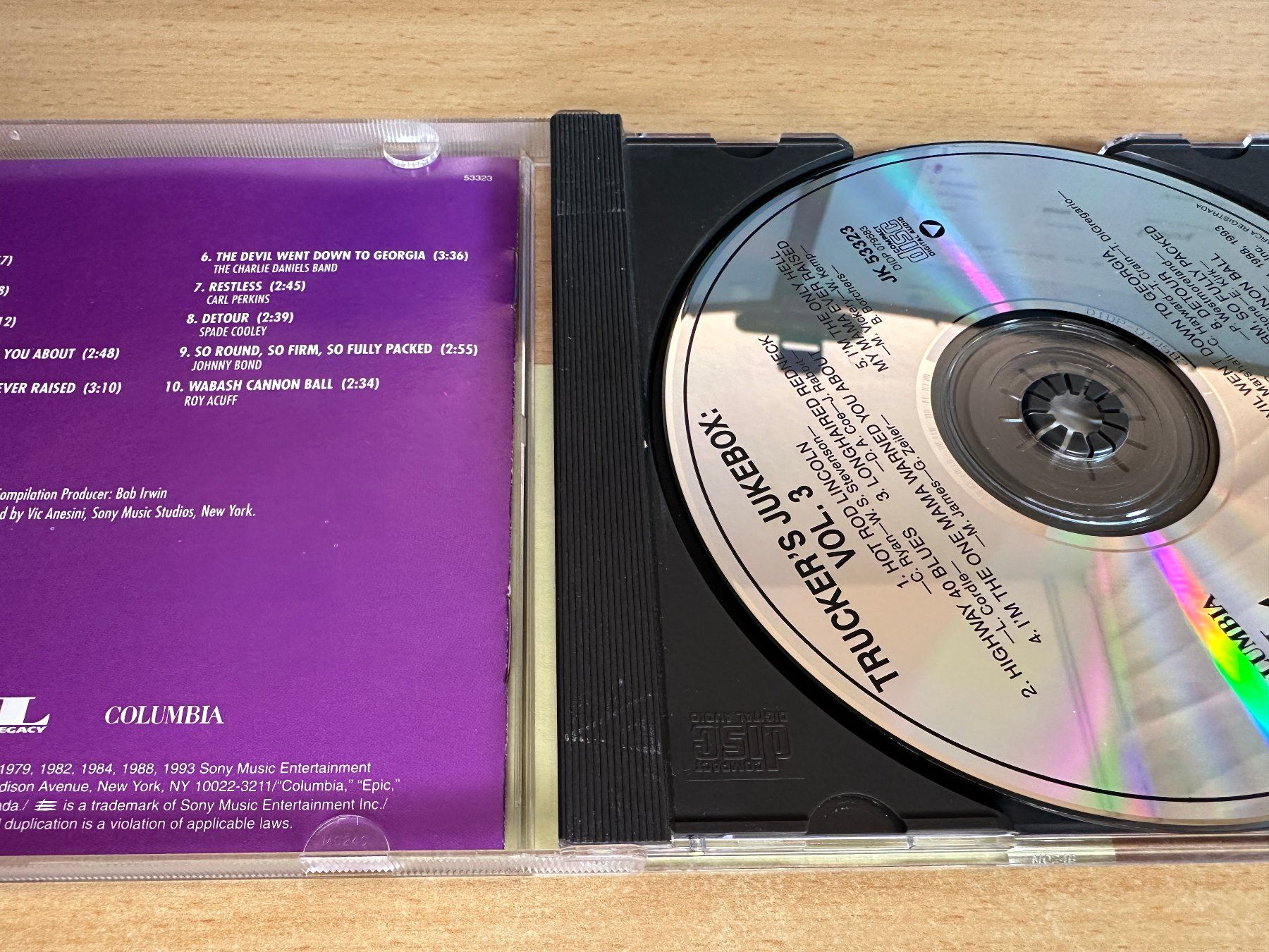 CD: Various – Trucker's Jukebox Vol. 3 – Usato da Rikon im Tösstal venduto da Alpenmutz 2