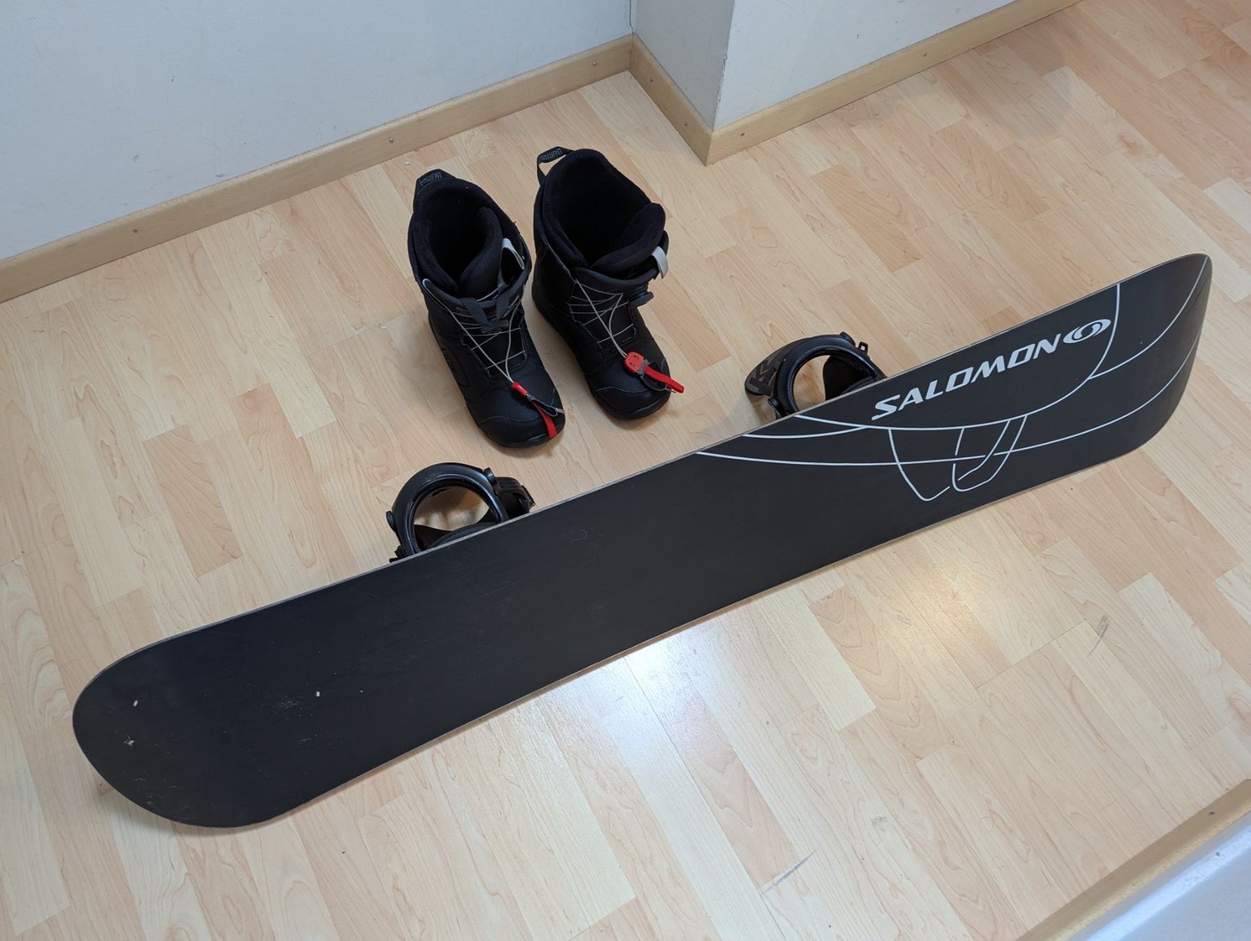 Salomon Board: Snowboard-Set komplett mit Boots, perfekt abgestimmt – Usato da Wettingen venduto da typenerd 2