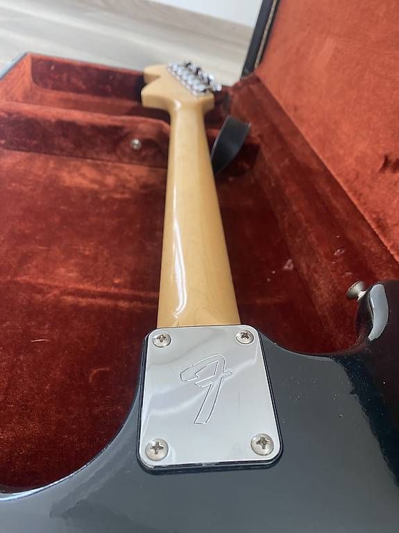 Fender Strumenti musicali: Fender Musicmaster 1978 – Usato da Les Charbonnières venduto da bap_s68x 4