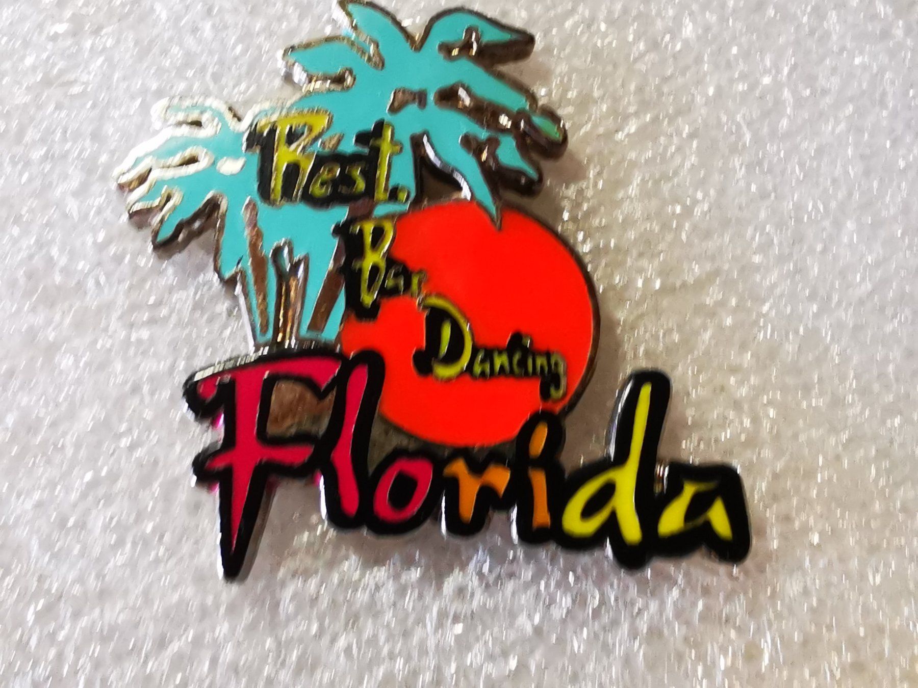 Placchette & Badge: Ansteckpin 160: Restaurant Florida – Usato da Oppligen venduto da Pin-Fall-Shop