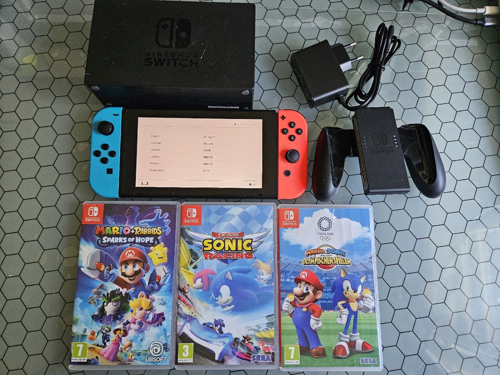 Nintendo Console: Nintendo Switch avec 3 jeux – Usato da Genève venduto da Pedro67