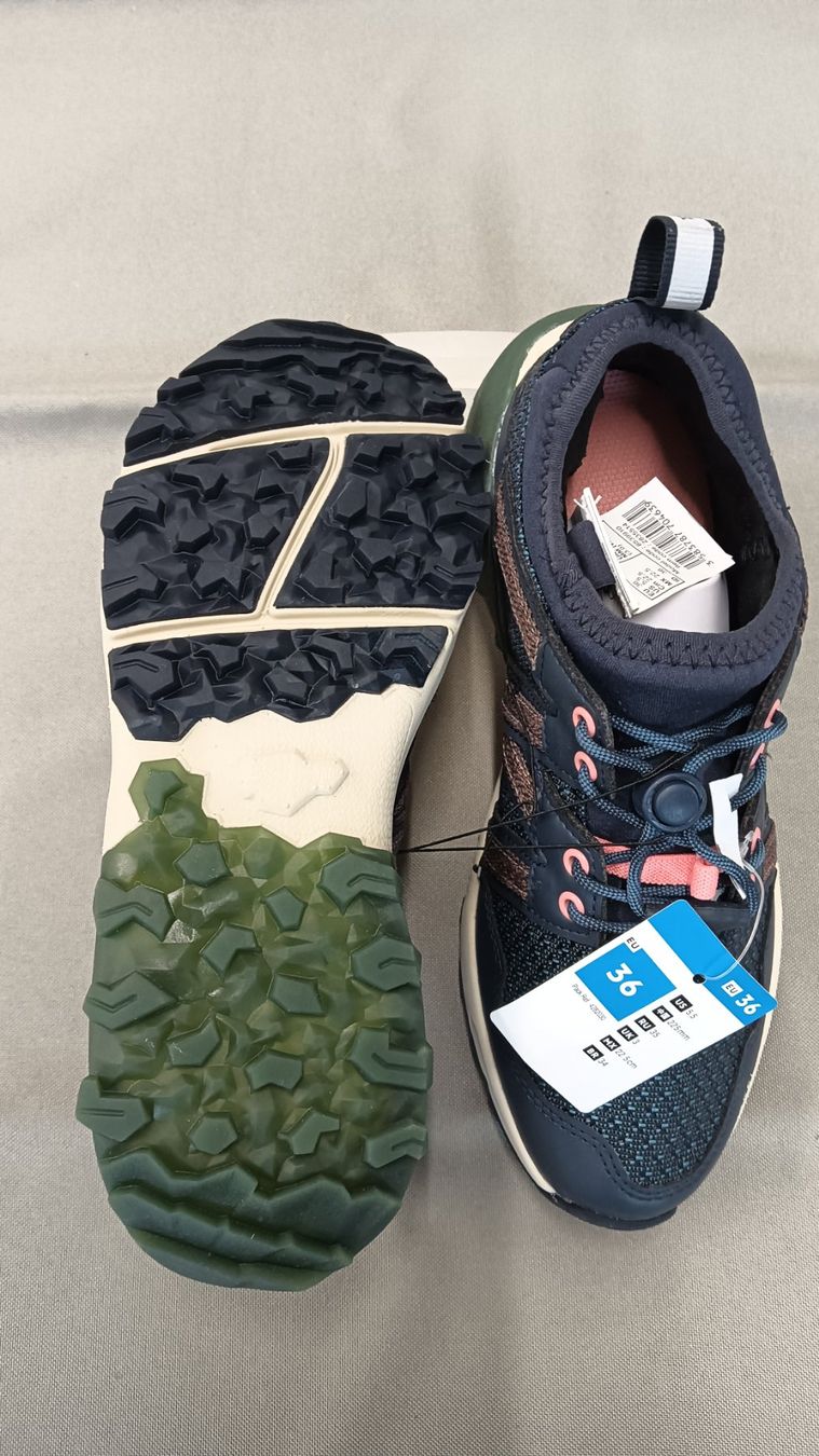 Scarpe da donna: Chaussures de randonnée Quechua, imperméables, taille 36 – Nuovo (secondo la descrizione) da La Neuveville venduto da Nida-Baf 1