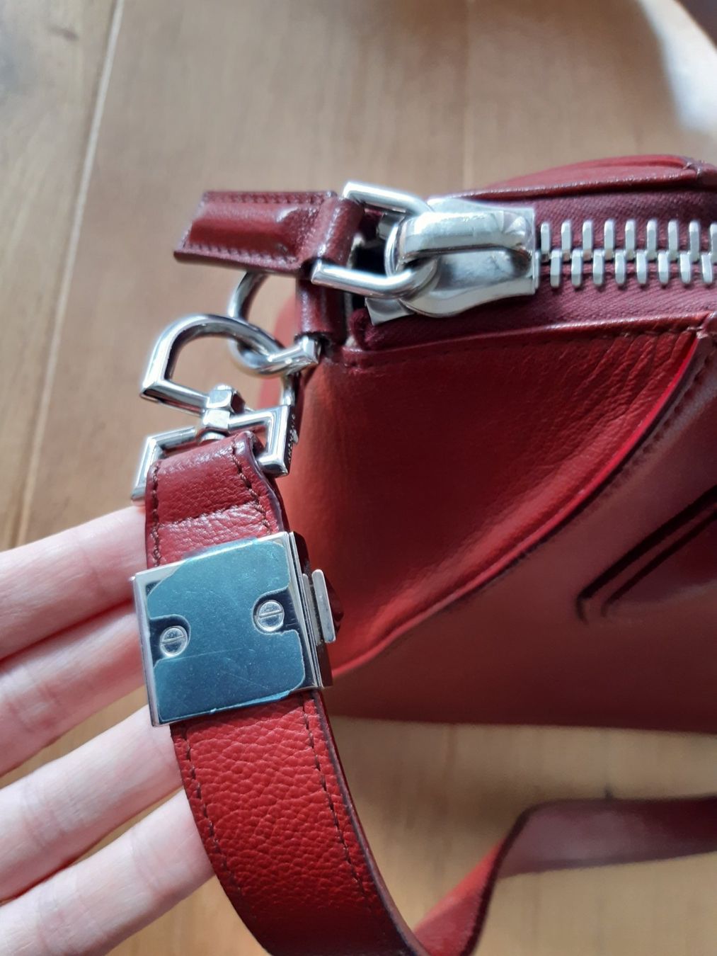 Givenchy Borse da donna: Givenchy Antigona small wine red – Usato da Windisch venduto da bymarikaa 2