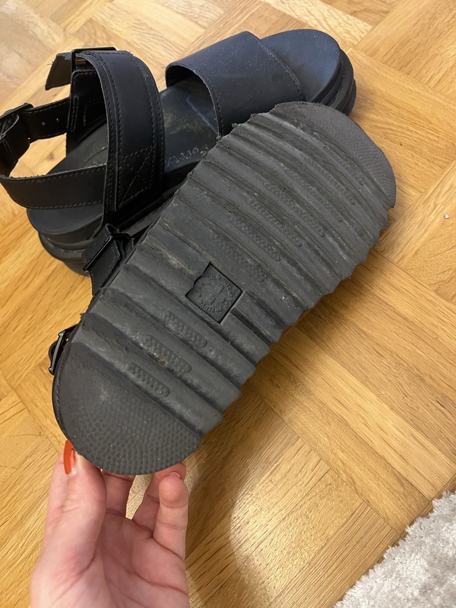 Dr. Martens Scarpe da donna: Sandales Doc Martens Voss noires – Usato da Mont-sur-Lausanne venduto da k-pris 2