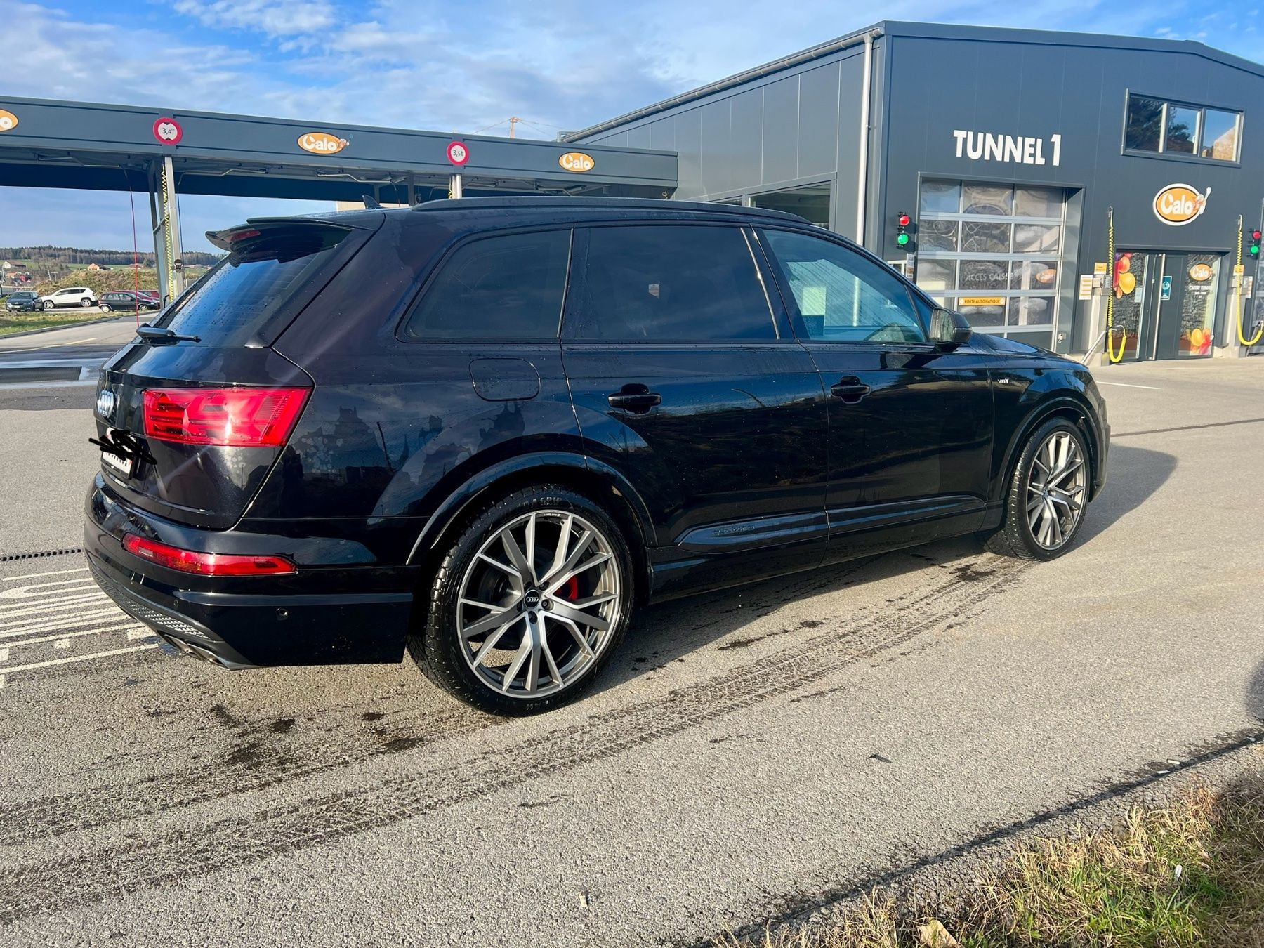 Audi Automobili: Audi SQ7 noir, parfait état – Usato da Romont FR venduto da Djeb7 5