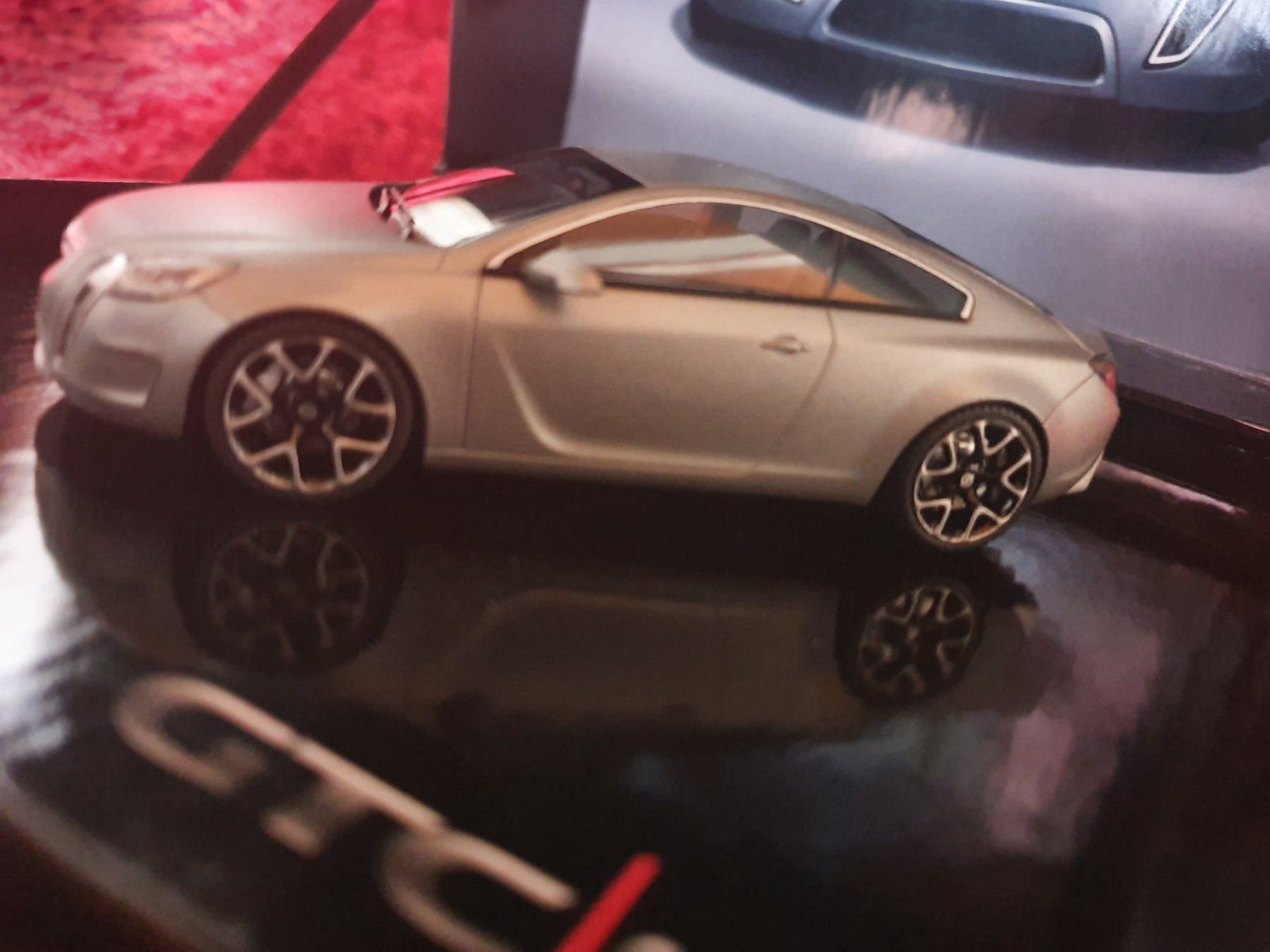 Opel Modellini d'auto: OPEL GTC CONCEPT 1:43 inkl Presse CD – Usato da Safenwil venduto da saavo 2