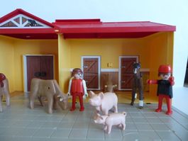 Tolles Playmobil Bauernhof Set mit Pferdestall, 10 Teile
