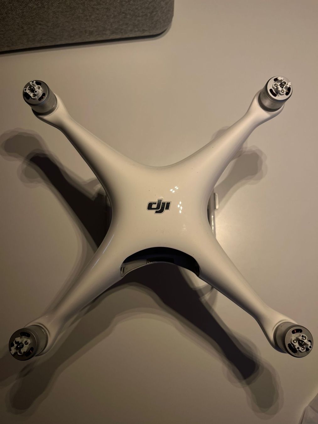 DJI Modellismo RC: DJI Phantom 4 Advanced – Usato da Zürich venduto da Lulaujon 1