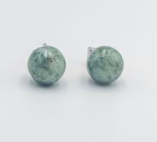 Ohrstecker aus Jade