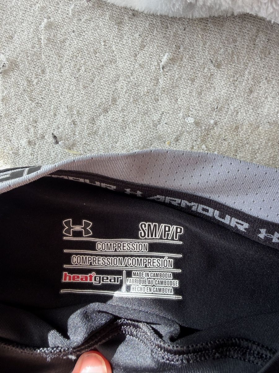 Under Armour T-Shirts: T-shirt compression Under Armour – Gebraucht aus Bulle von gre_v7rv 2