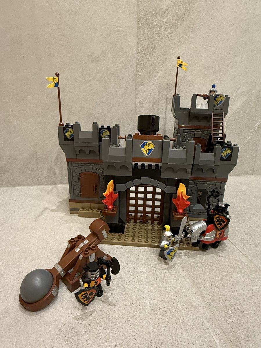 Lego Giocattoli: DUPLO LEGO Ritterburg Set 4777 – Usato da Waldstatt venduto da Mrx0
