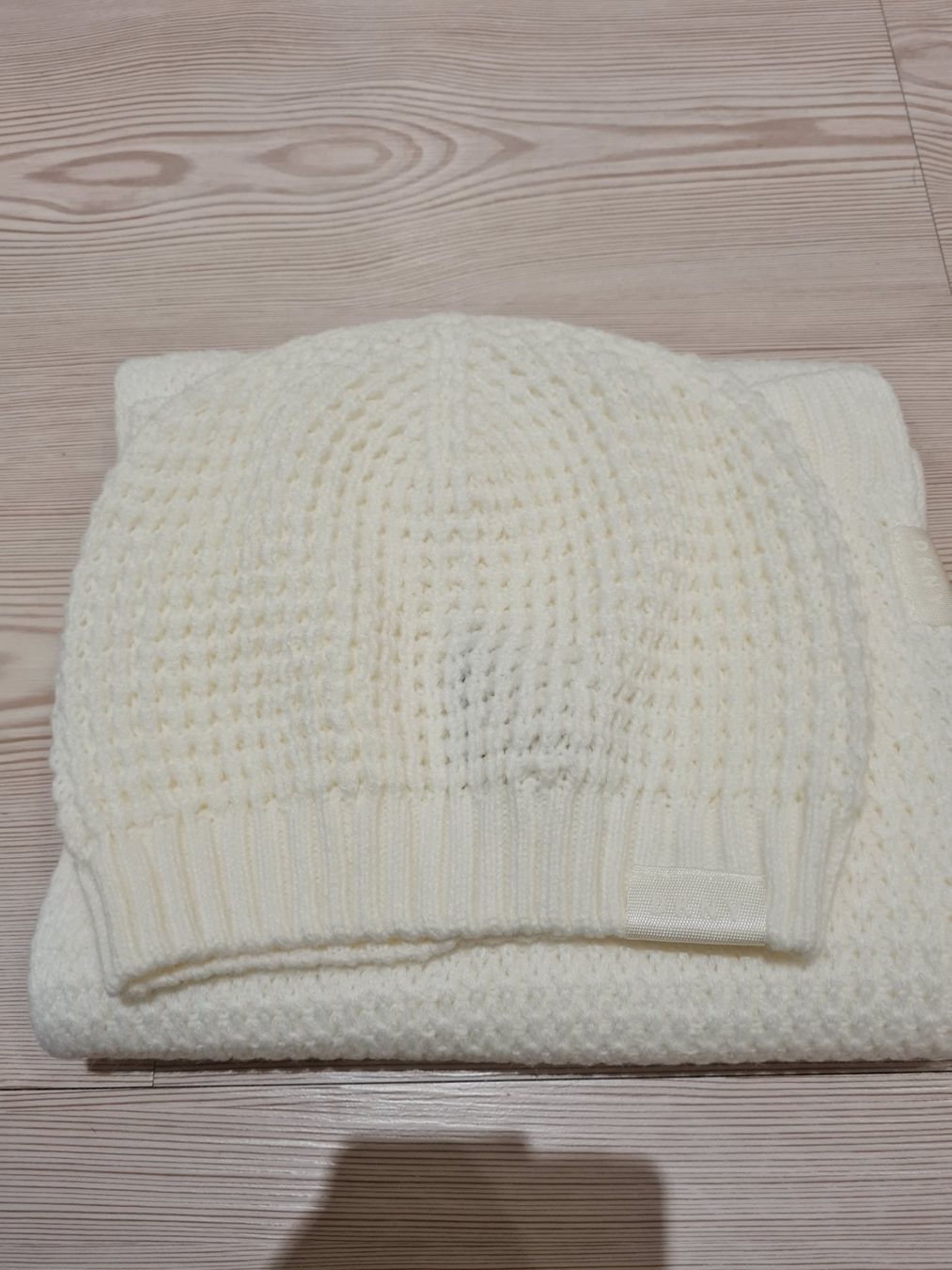Guanti & manicotti: Mütze, Schal  & Handschuhe DKNY – Nuovo e nell'imballaggio originale da Schaffhausen venduto da Catboot01 5