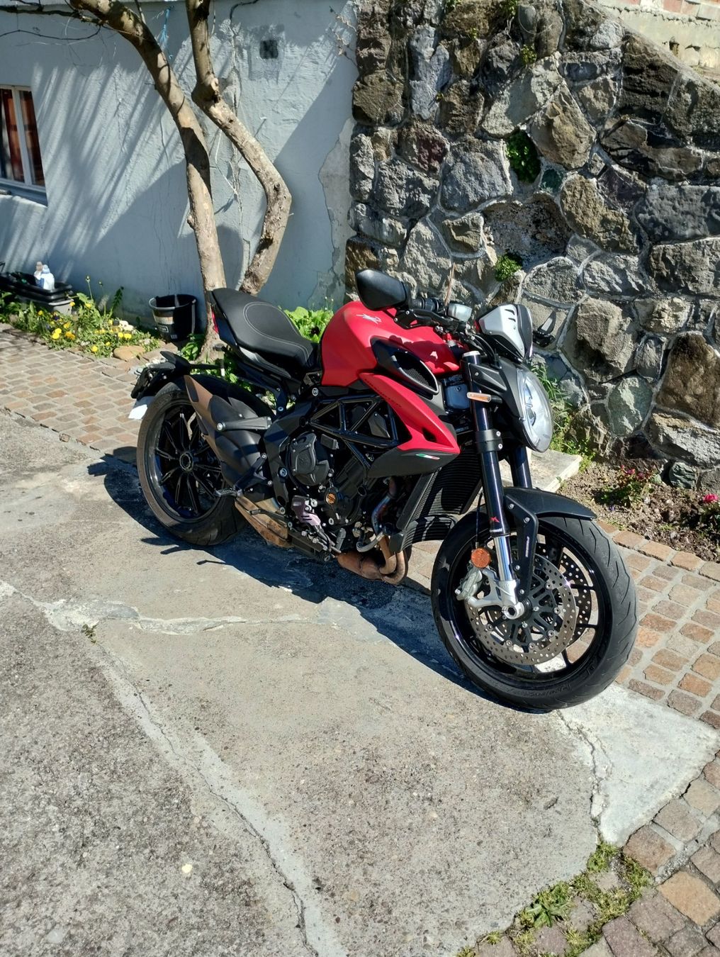 MV Agusta Strasse: MV agusta Dragster – Gebraucht aus Galgenen von mil_7ljt