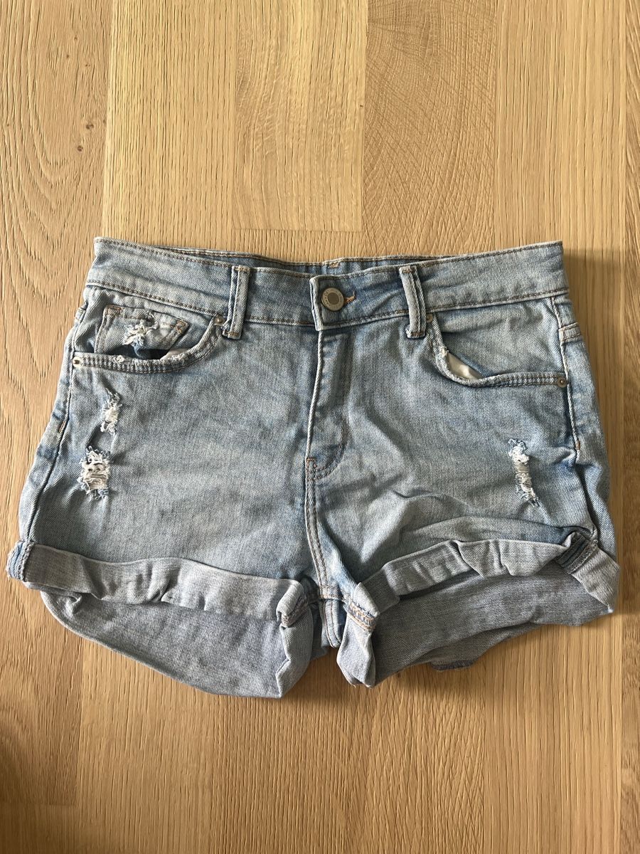 Bershka Jeans: Hotpants, Bershka Gr. 36 – Usato da Stein am Rhein venduto da Selomelo.