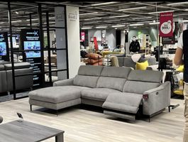 Ecksofa grau mit elektrischer Verstellung neuwertig