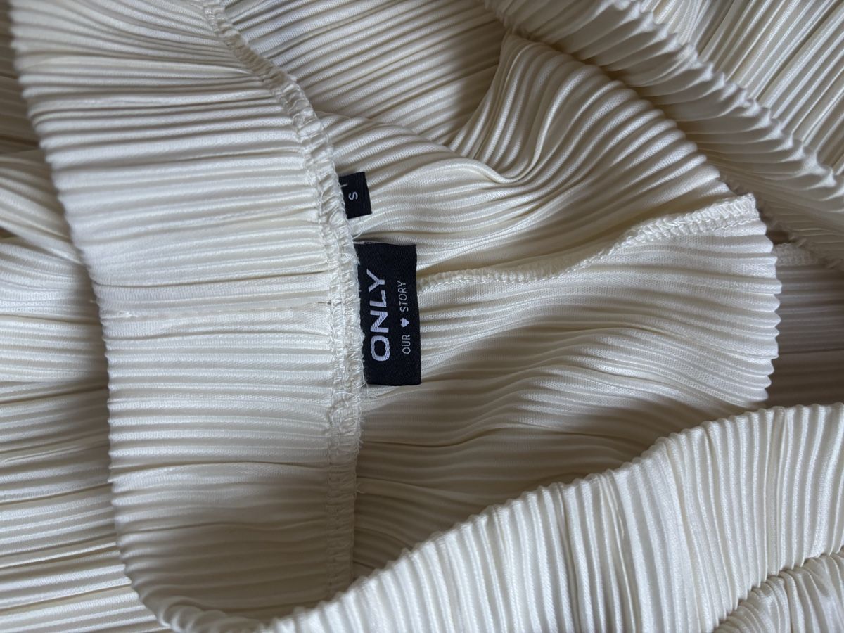 Only Pantaloni: Neue Stoffhose von Only – Nuovo (secondo la descrizione) da Olten venduto da zor_6npz 2