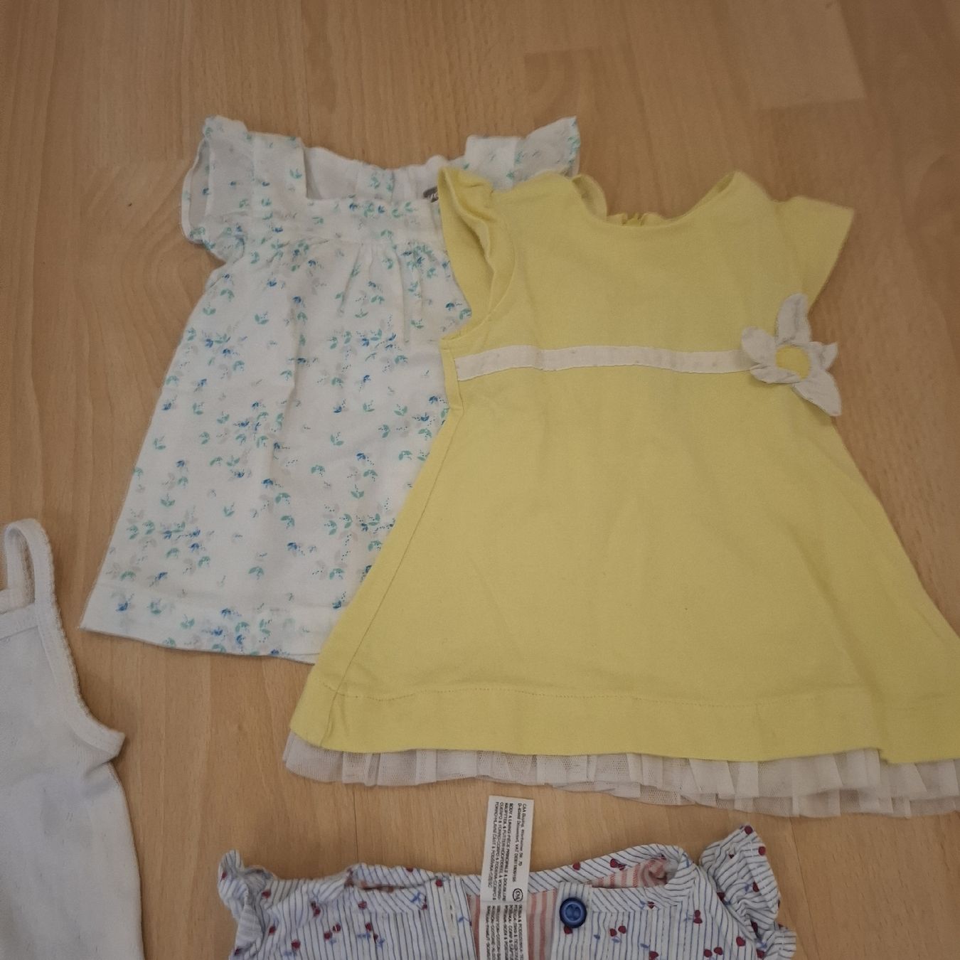 Lotti & Set di vestiti: Sommer Set Mädchen Kleider Bodies Grösse 62 – Usato da Winterthur venduto da fraenzitwo 4